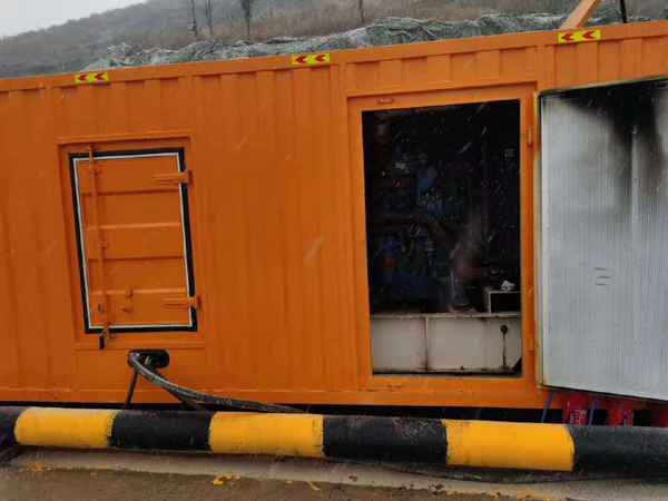 康定发电机出租 柴油发电机组电压低报警怎么办？