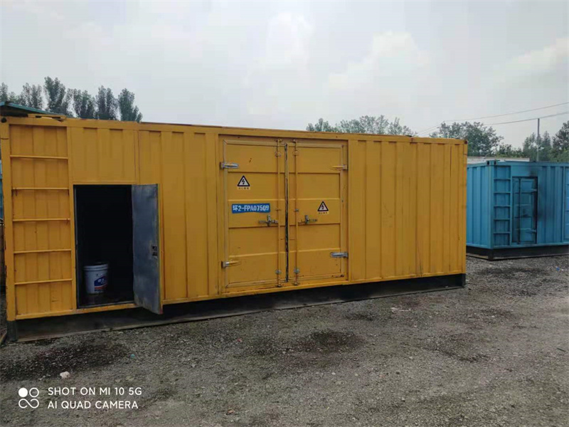 康定200KW柴油发电机组需要配备什么型号的电缆线？